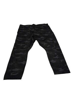 Women’s 3X Athleta Ultimate Camo 7/8 Tight Leggings Black/Gray Camo Plus Size